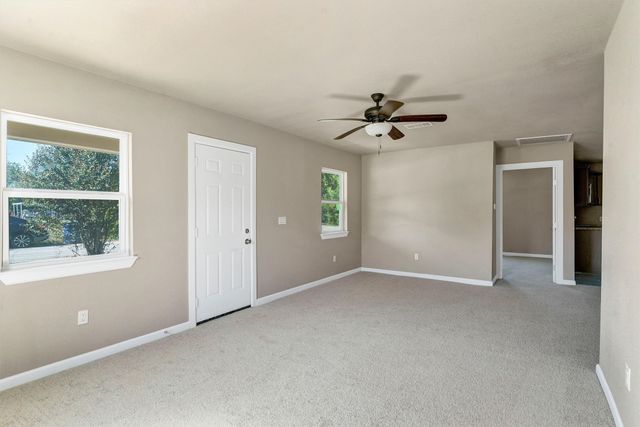 214 Stone Street, Granbury, TX 76048