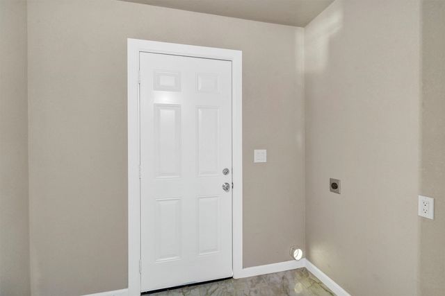 214 Stone Street, Granbury, TX 76048