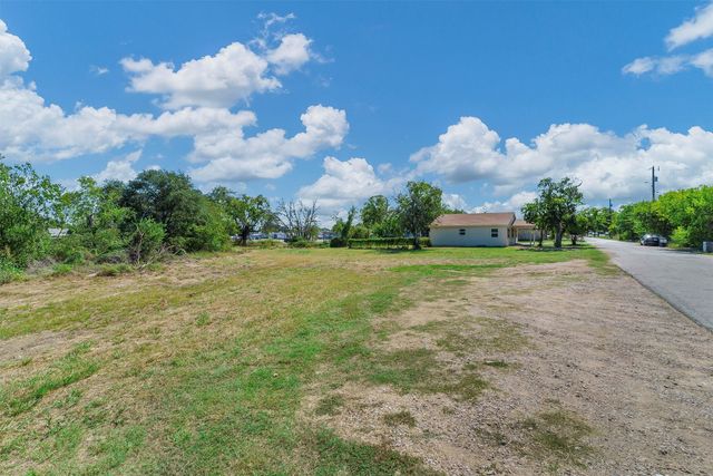 214 Stone Street, Granbury, TX 76048