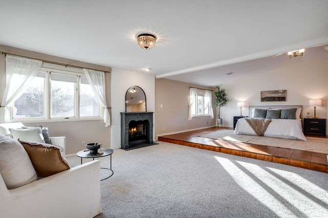 8720 E Overbrook St, Wichita, KS 67206