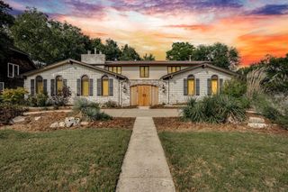 8720 E Overbrook St, Wichita, KS 67206