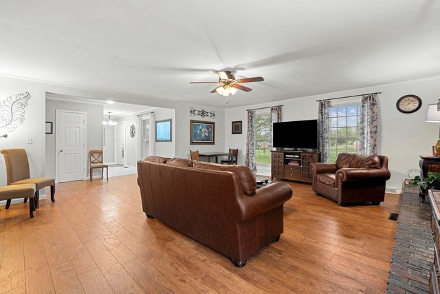 226 Maple Hill Rd, Lebanon, TN 37087