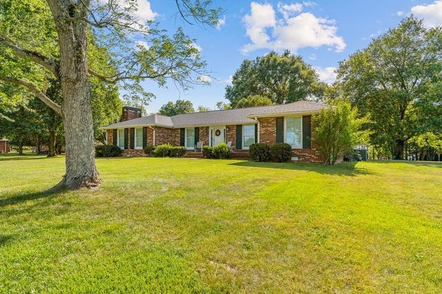 226 Maple Hill Rd, Lebanon, TN 37087
