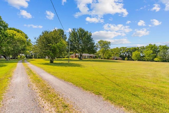 226 Maple Hill Rd, Lebanon, TN 37087