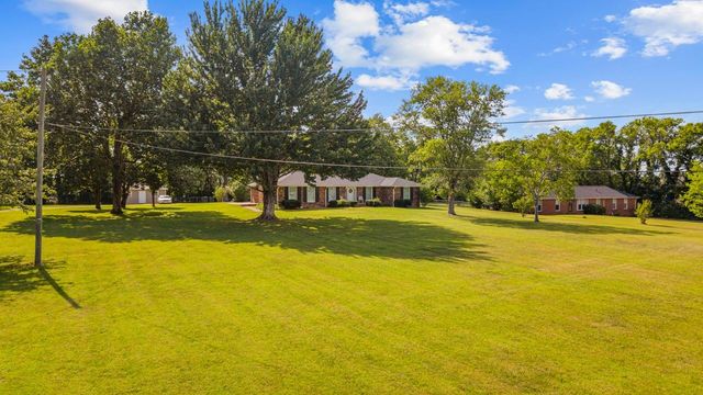 226 Maple Hill Rd, Lebanon, TN 37087