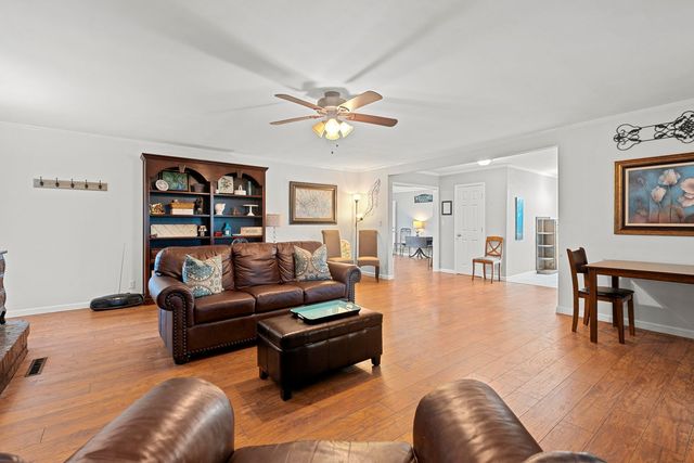 226 Maple Hill Rd, Lebanon, TN 37087