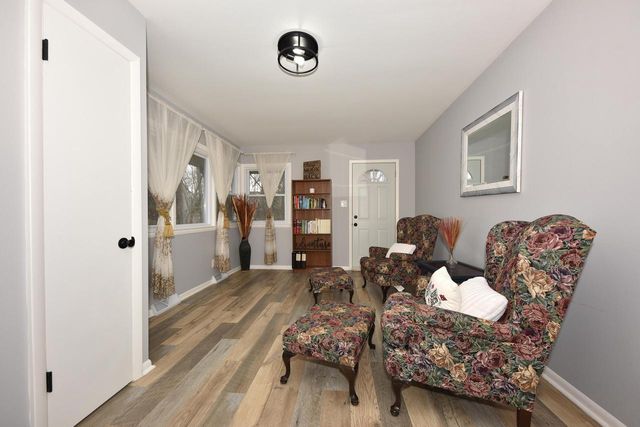 N28W24239 Watertown ROAD, Pewaukee, WI 53072