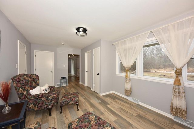 N28W24239 Watertown ROAD, Pewaukee, WI 53072