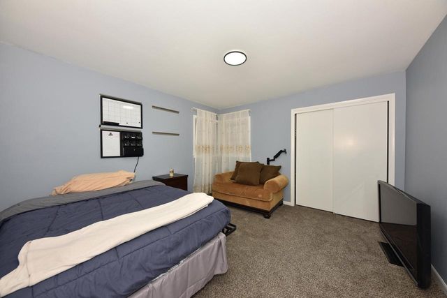 N28W24239 Watertown ROAD, Pewaukee, WI 53072