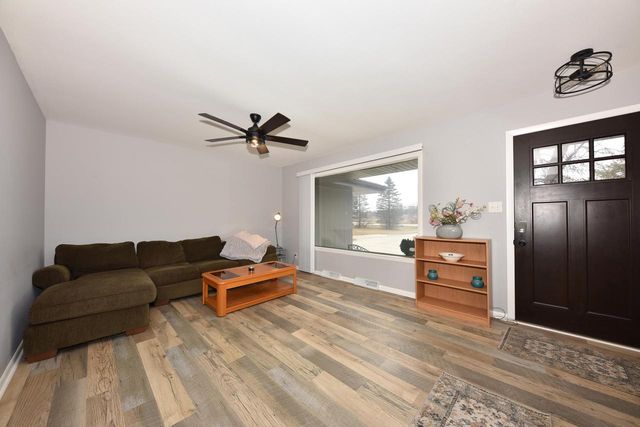 N28W24239 Watertown ROAD, Pewaukee, WI 53072