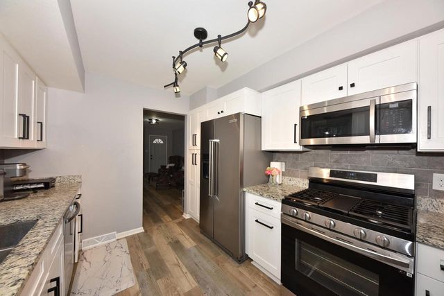 N28W24239 Watertown ROAD, Pewaukee, WI 53072