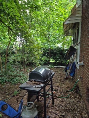 350 Sylvan Rd, Bloomfield Twp., NJ 07003