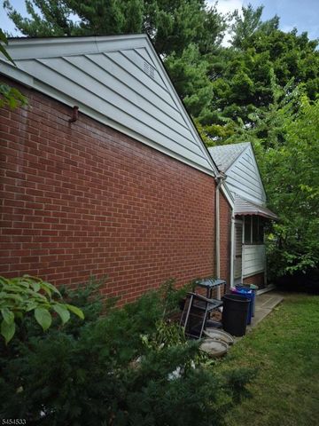 350 Sylvan Rd, Bloomfield Twp., NJ 07003