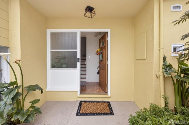 255 Molimo Drive, San Francisco, CA 94127