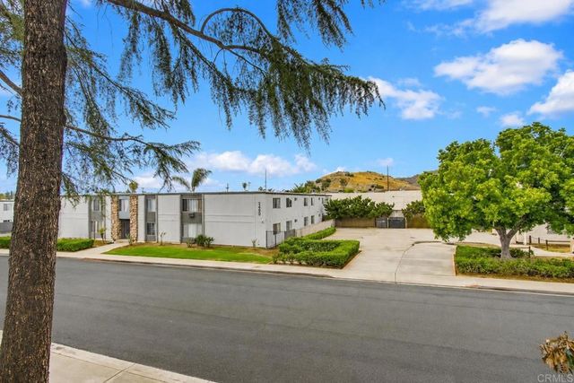 1045 Peach Avenue 8, El Cajon, CA 92021