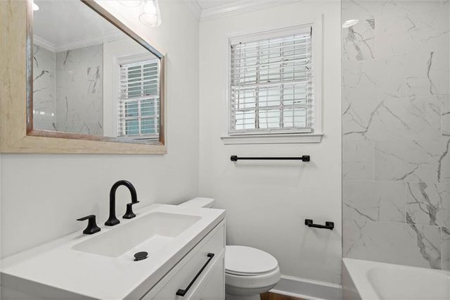 5213 Pineview S Lane, Mobile, AL 36608