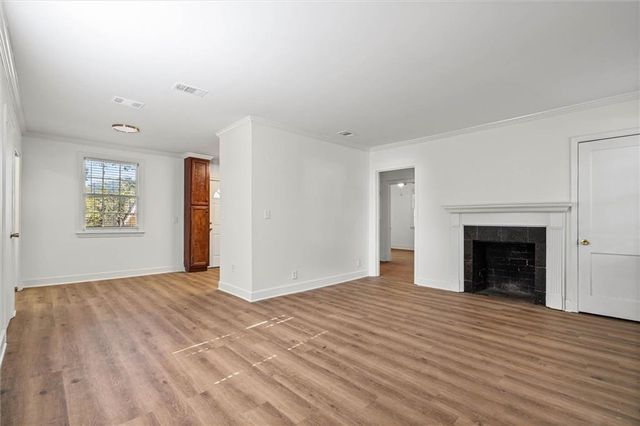 5213 Pineview S Lane, Mobile, AL 36608