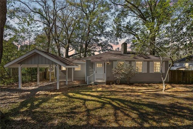 5213 Pineview S Lane, Mobile, AL 36608