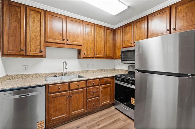 5213 Pineview S Lane, Mobile, AL 36608