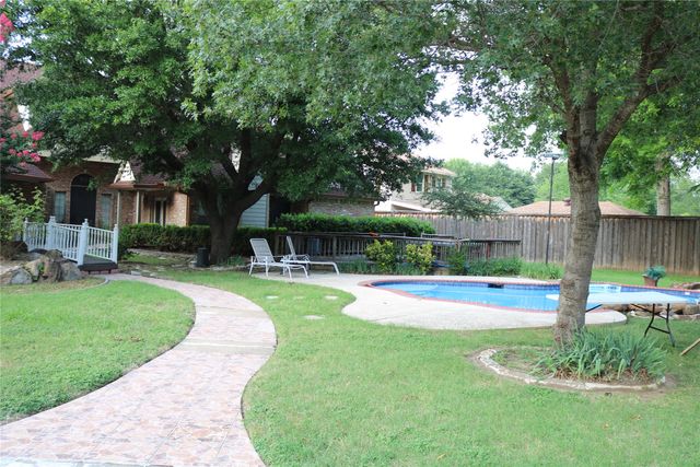 3010 Saint Lo, Irving, TX 75060