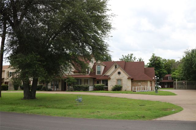 3010 Saint Lo, Irving, TX 75060