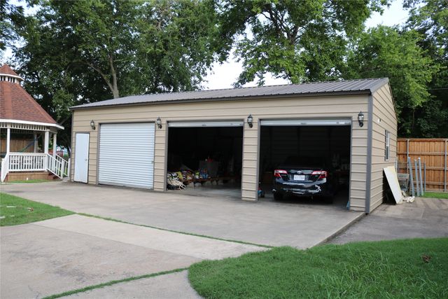 3010 Saint Lo, Irving, TX 75060
