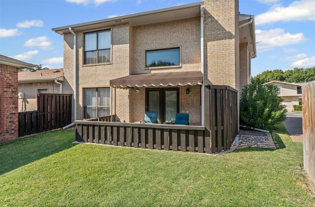 32 One Main Place, Benbrook, TX 76126