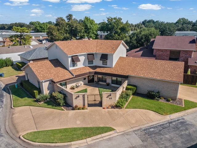 32 One Main Place, Benbrook, TX 76126