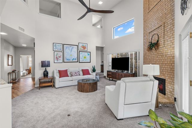 32 One Main Place, Benbrook, TX 76126