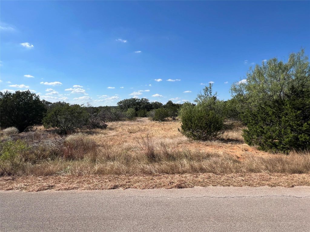 2700 Patriot DR, Lago Vista, TX 78645
