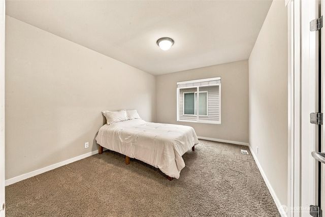 6337 Victoria Avenue SE, Auburn, WA 98092