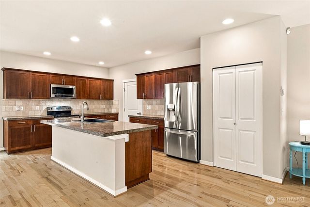 6337 Victoria Avenue SE, Auburn, WA 98092