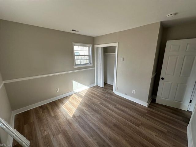 924 Gossman DR, Virginia Beach, VA 23452