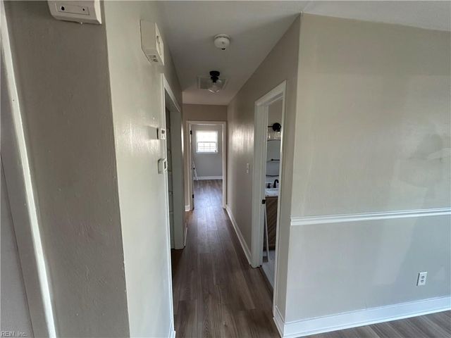 924 Gossman DR, Virginia Beach, VA 23452