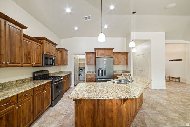 4119 S CROWN JEWEL WAY, Washington, UT 84780