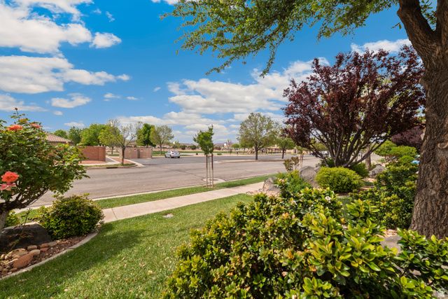 4119 S CROWN JEWEL WAY, Washington, UT 84780