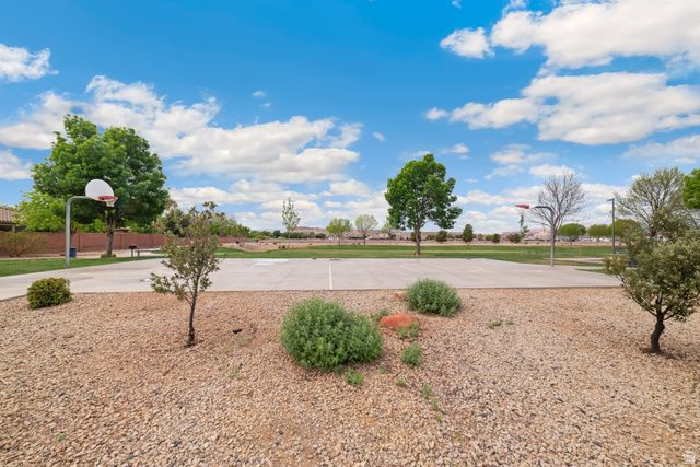 4119 S CROWN JEWEL WAY, Washington, UT 84780