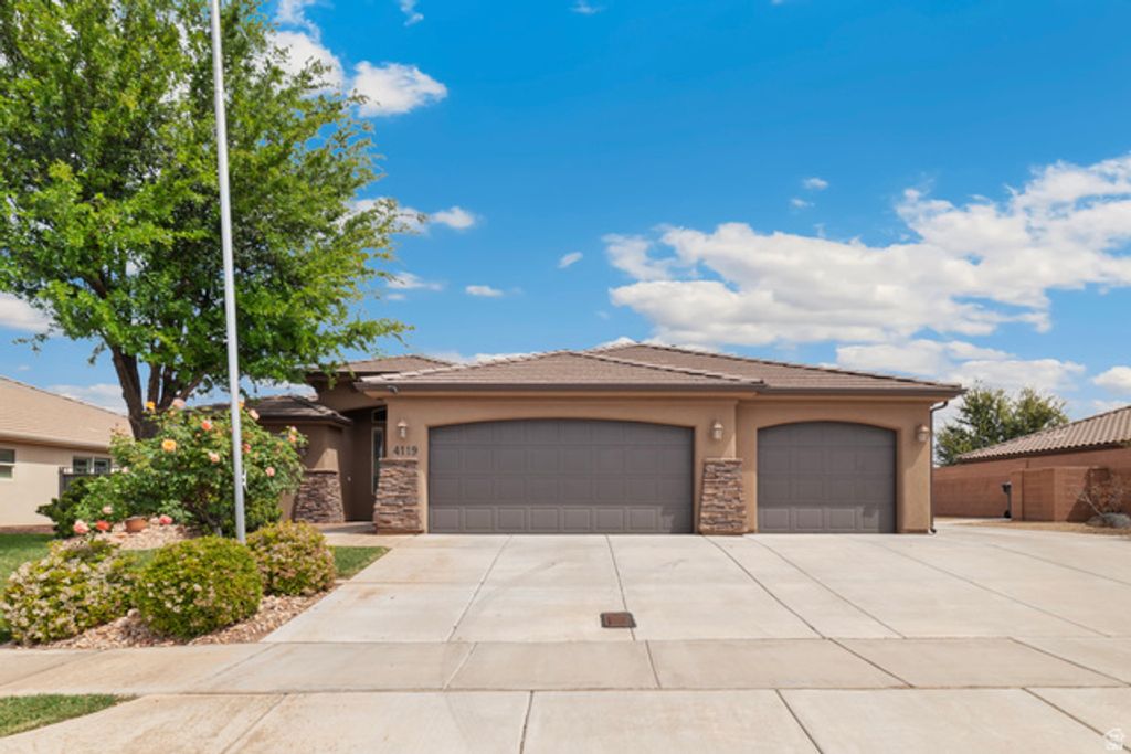 4119 S CROWN JEWEL WAY, Washington, UT 84780