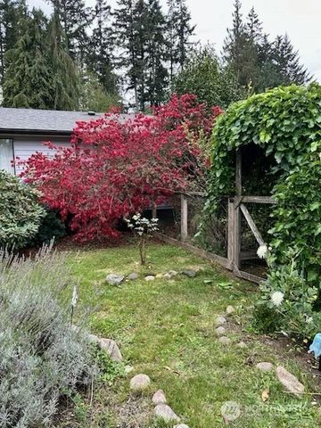 1568 SE Oregon Street, Port Orchard, WA 98367