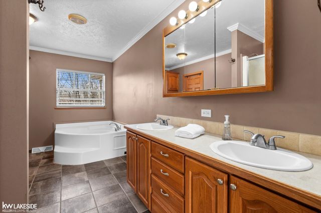 62538 Linda Drive, Ray Twp, MI 48096