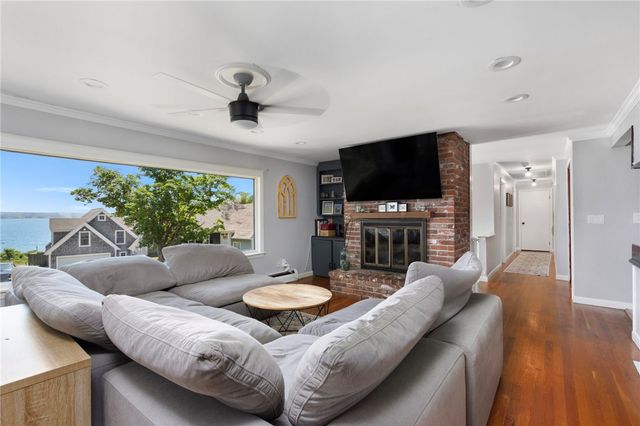 10 Johnnycake Lane, Portsmouth, RI 02871
