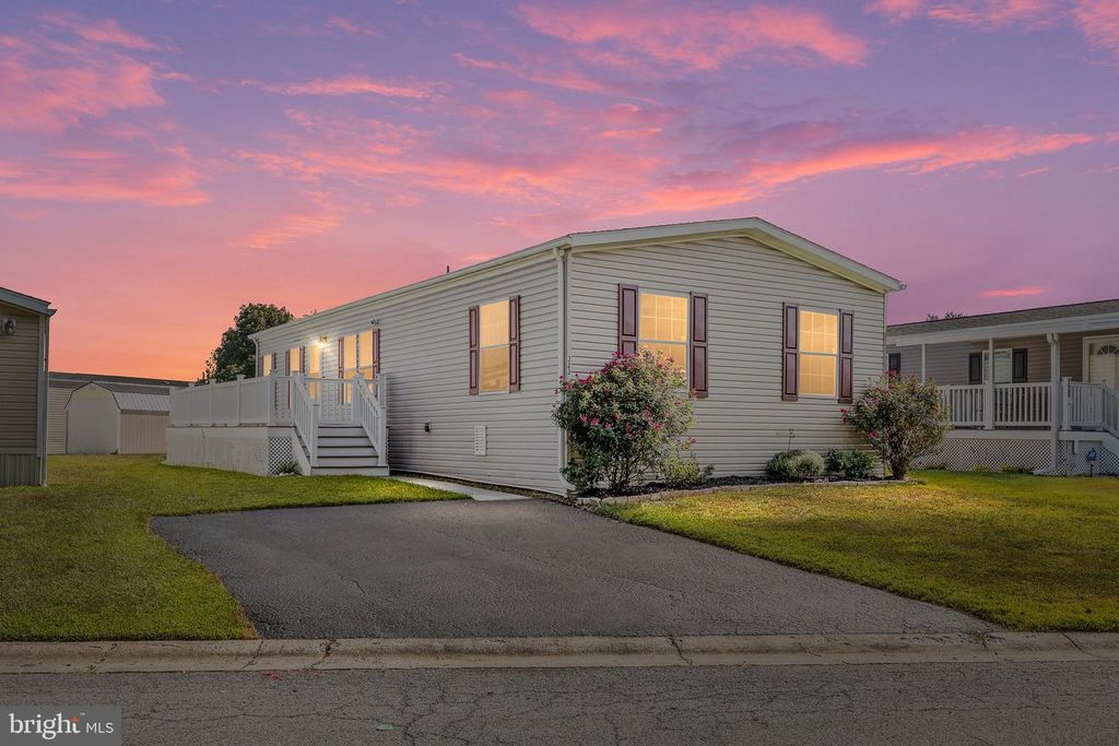 323 JACOBS LOOP #24, Bear, DE 19701