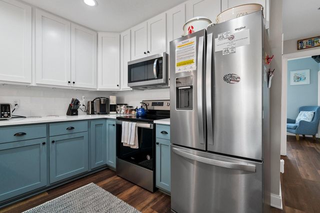 126 Jungle Road 7b, Edisto Island, SC 29438