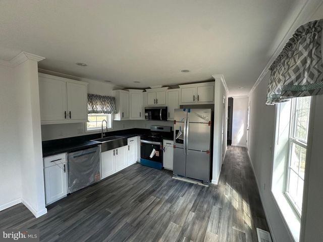 8 ASH LN, Quakertown, PA 18951