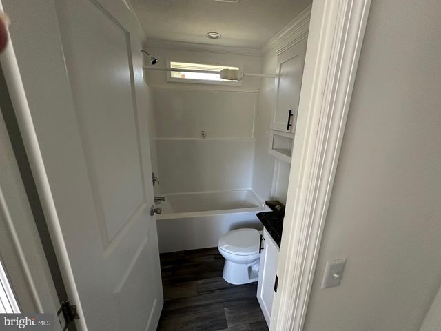 8 ASH LN, Quakertown, PA 18951