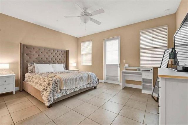 2930 Cascada Isles Way, Cooper City, FL 33024