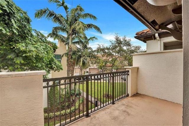 2930 Cascada Isles Way, Cooper City, FL 33024