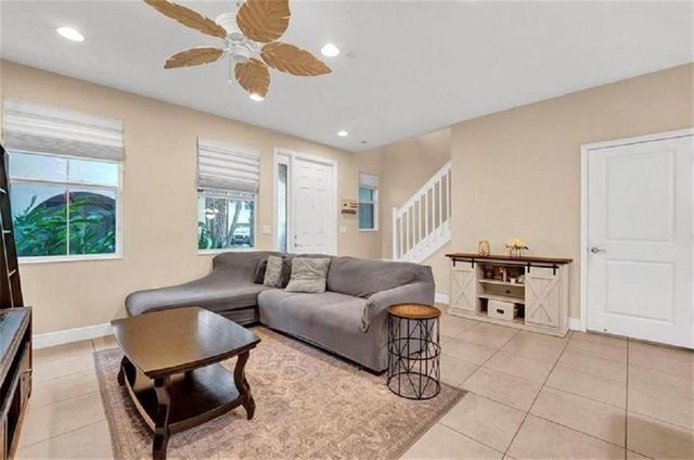 2930 Cascada Isles Way, Cooper City, FL 33024