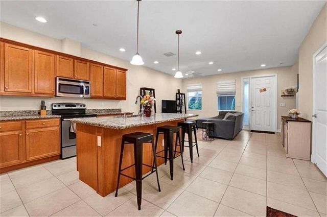 2930 Cascada Isles Way, Cooper City, FL 33024