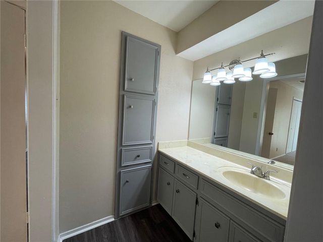 606 Country Aire DR B, Round Rock, TX 78664